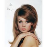 Jean Shrimpton signed 10x8 stunning colour photo. Good condition Est.