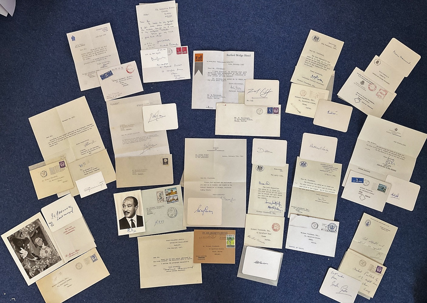 Politician signature collection of letters and cards some with original mailing envelopes.