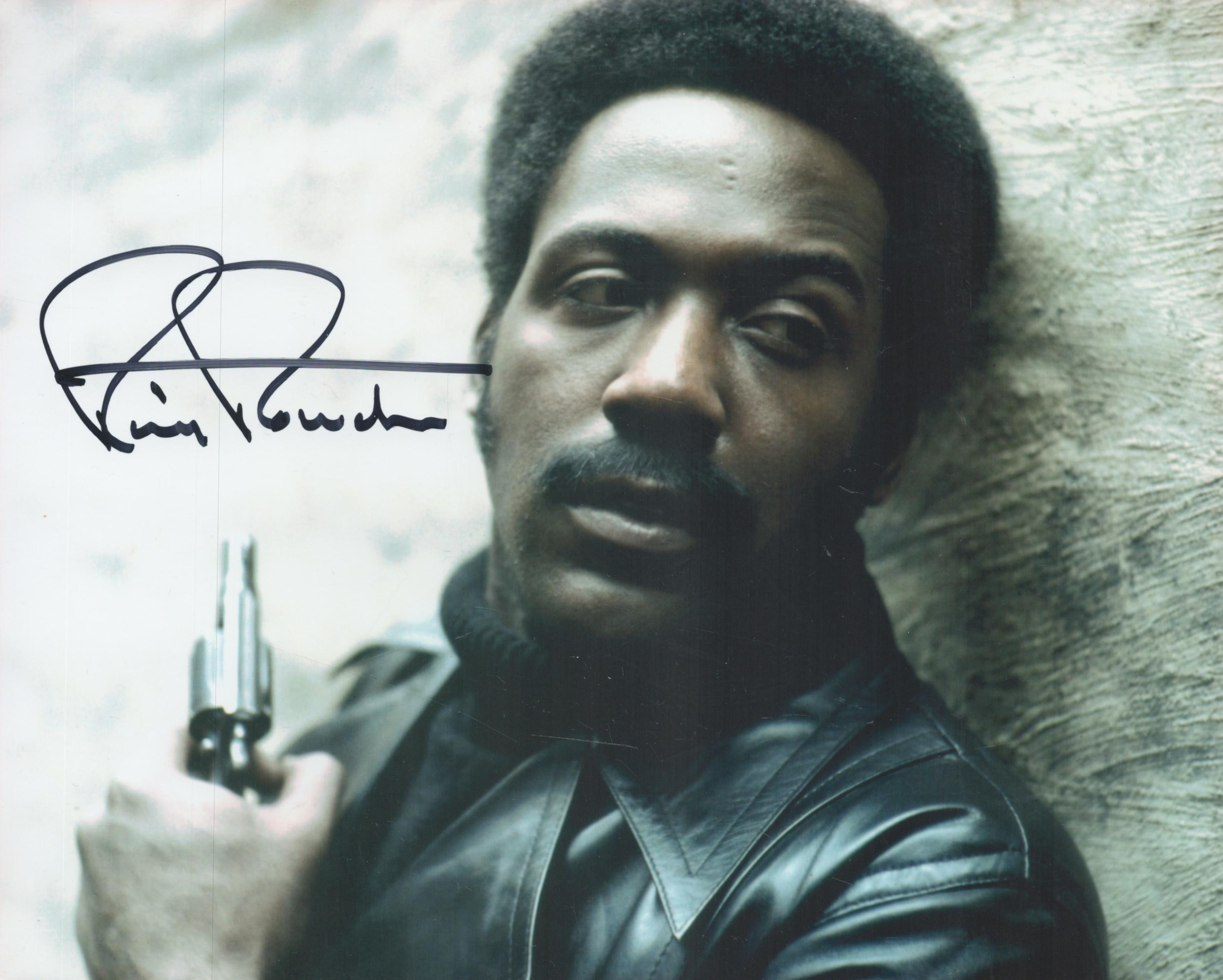 Shaft actor Richard Rountree signed 10 x 8 inch colour action photo from the movie. Good