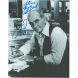 Ed Asner signed 10x8 black and white photo. Asner (November 15, 1929 - August 29, 2021) was an