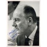 John Gielgud Signed 6. 5 x 5 inch Black and White Photo. Signed in Blue ink in 1981. Good condition.
