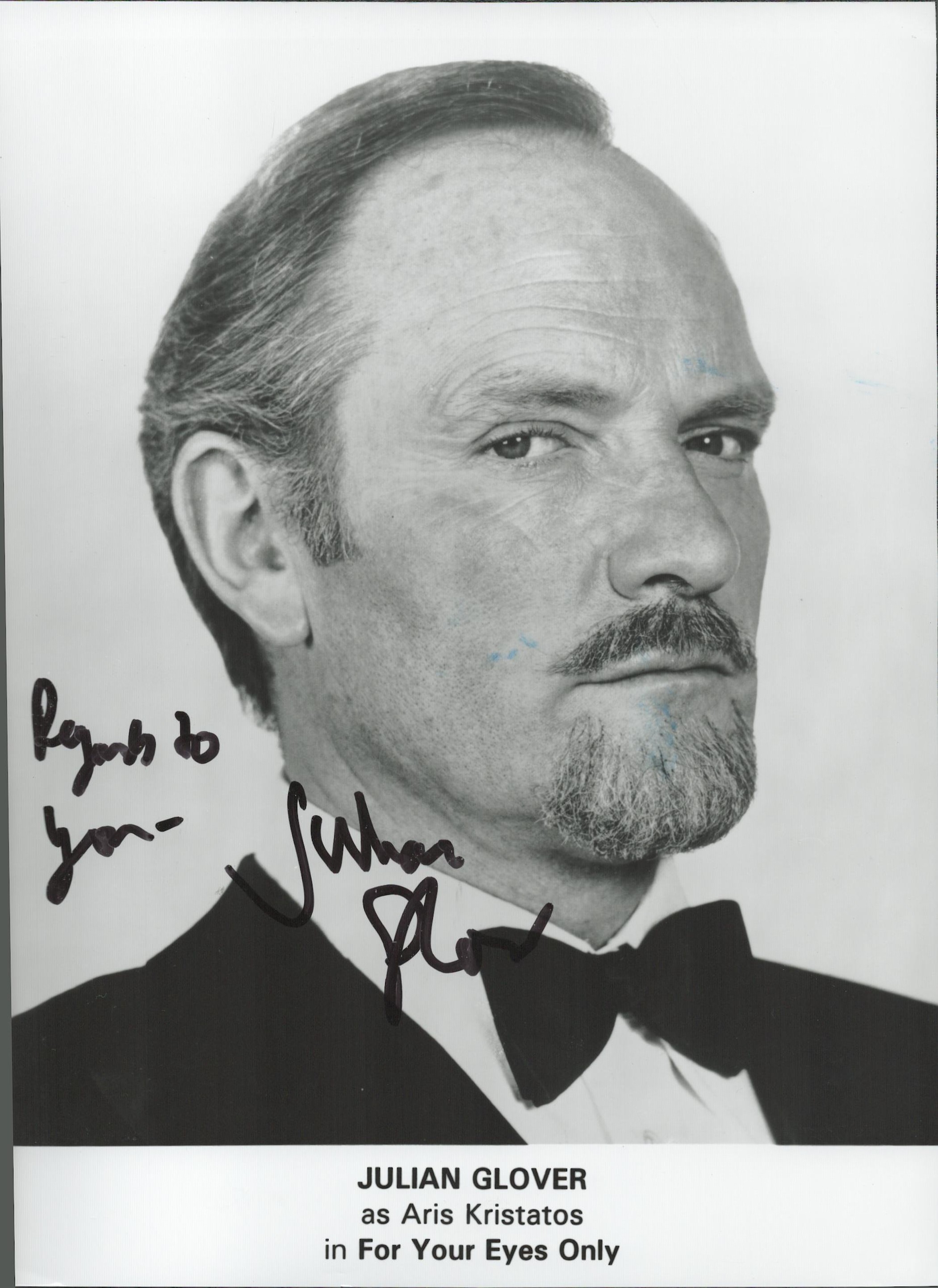 Actor, Julian Glover signed 8x6 black and white promo photograph pictured during his role as