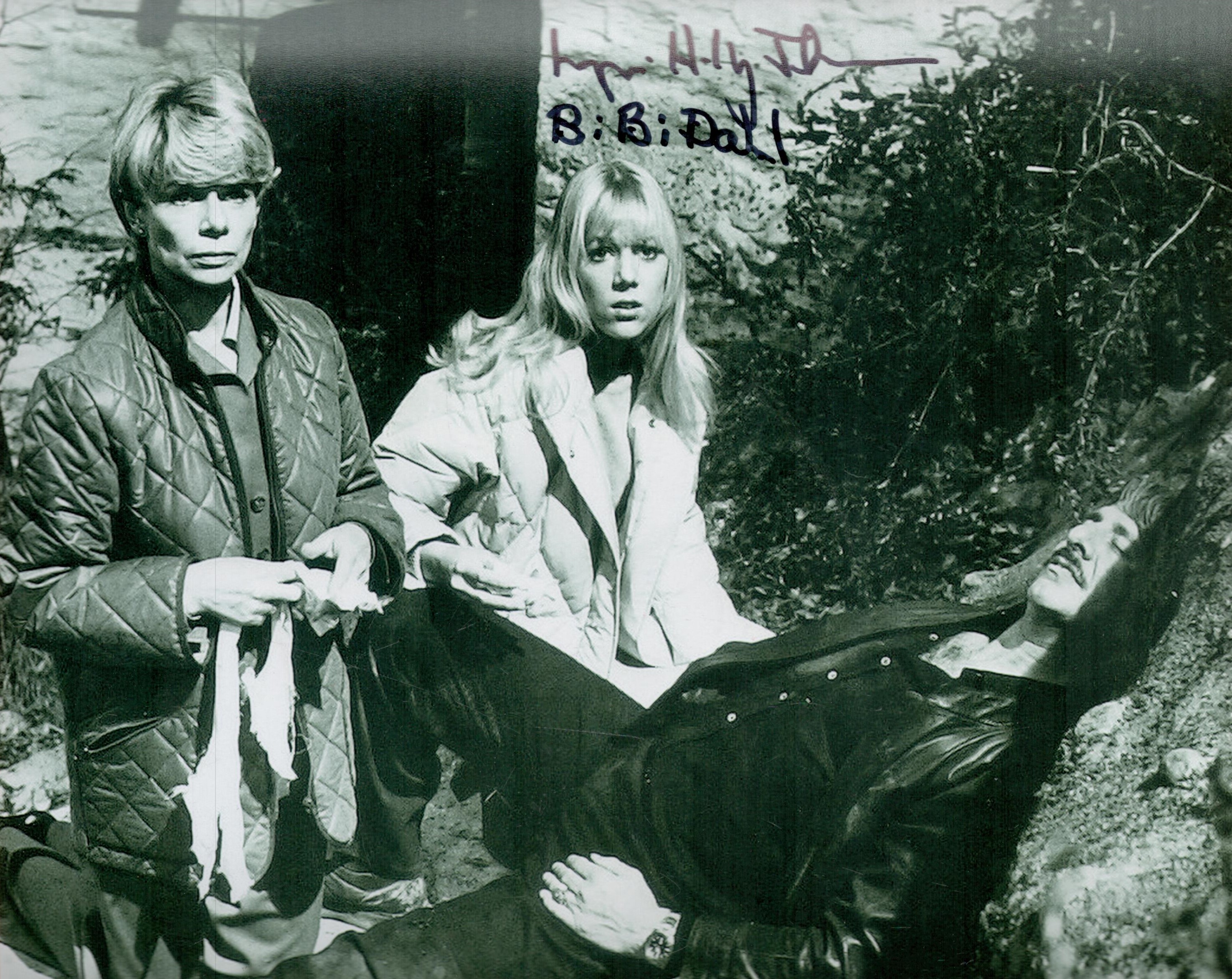 Lynn Holly Johnson signed 10 x 8 inch b/w photograph pictured during her role as Bibi Dahl in the