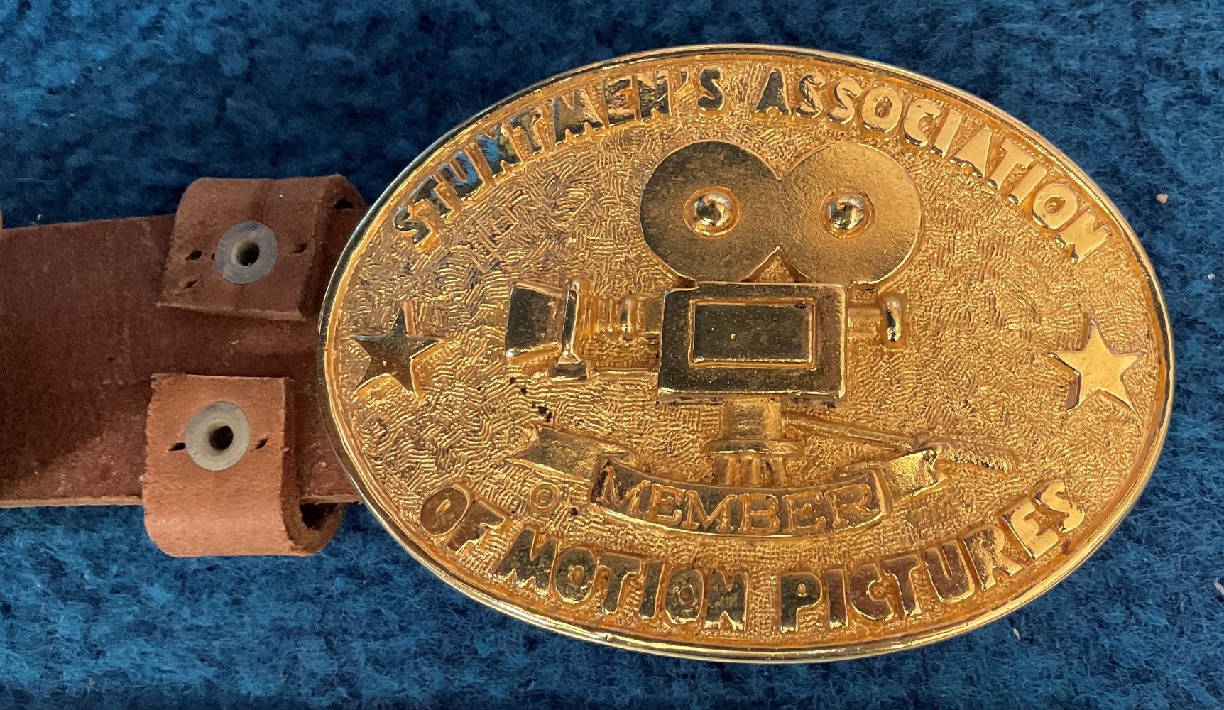 Rare Stuntmens Belt and Plaque for the 2004 World Stunt Awards. The Belt is heavy oval shape 3 1/2 - Image 2 of 3