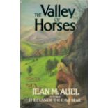 Valley of The Horses by Jean M Auel 1986 Book Club Edition Hardback Book with 571 pages published by