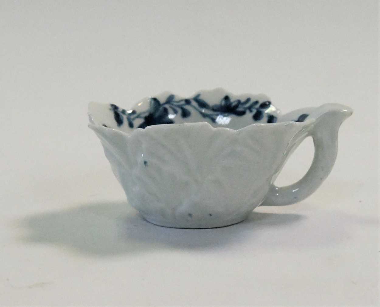 An 18th century Worcester blue and white pickle dish, circa 1755, - Image 3 of 5