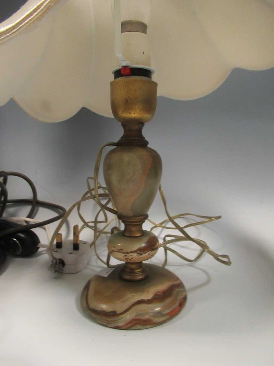 A modern gilt metal four branch table light, two other onyx-based lamps and a modern figural lamp - Image 5 of 9