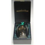 Single malt Scotch whisky "QEII", 12 years old in original flask and box