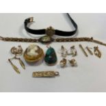 A collection of jewellery to include, a turquoise pendant tested as 9ct gold, a cameo brooch
