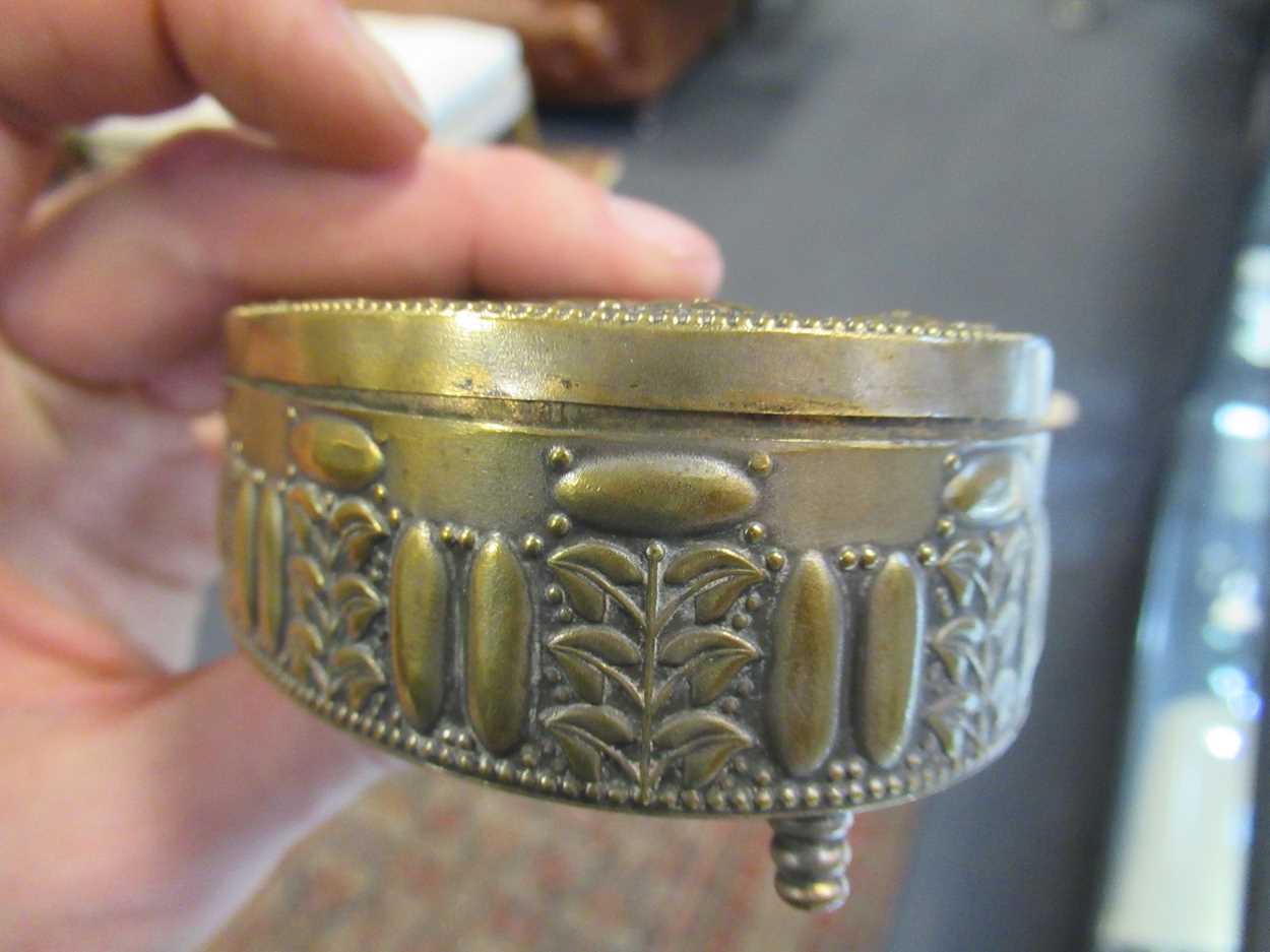 An Austrian Secessionist electroplated oval casket for the Ball Der Stadt by Wilhelm Melzer, - Bild 30 aus 30