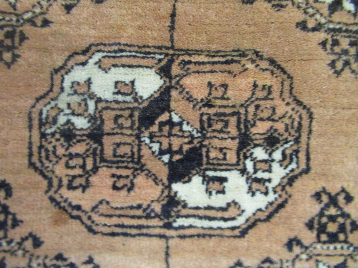 A Bokhara rug 283 x 201cm - Bild 4 aus 4