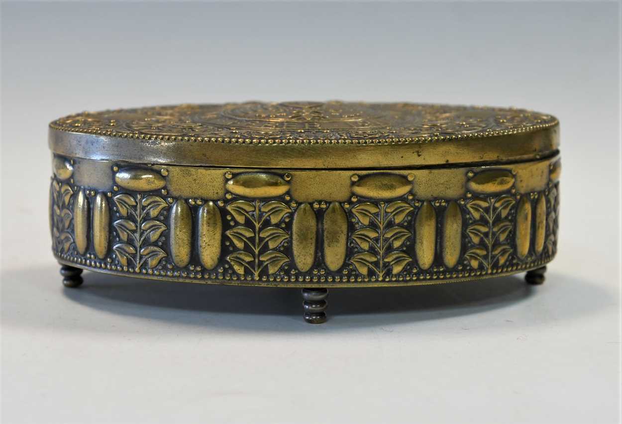 An Austrian Secessionist electroplated oval casket for the Ball Der Stadt by Wilhelm Melzer, - Bild 17 aus 30