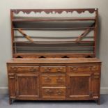 George III oak dresser, 192 x 187 x 46cm