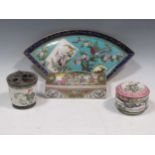 Four decorative Chinese/European chinoiserie items to include a fan shaped dish and ceramic