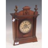 An Edwardian carved wood mantel clock 37.5 x 26 x 13cm