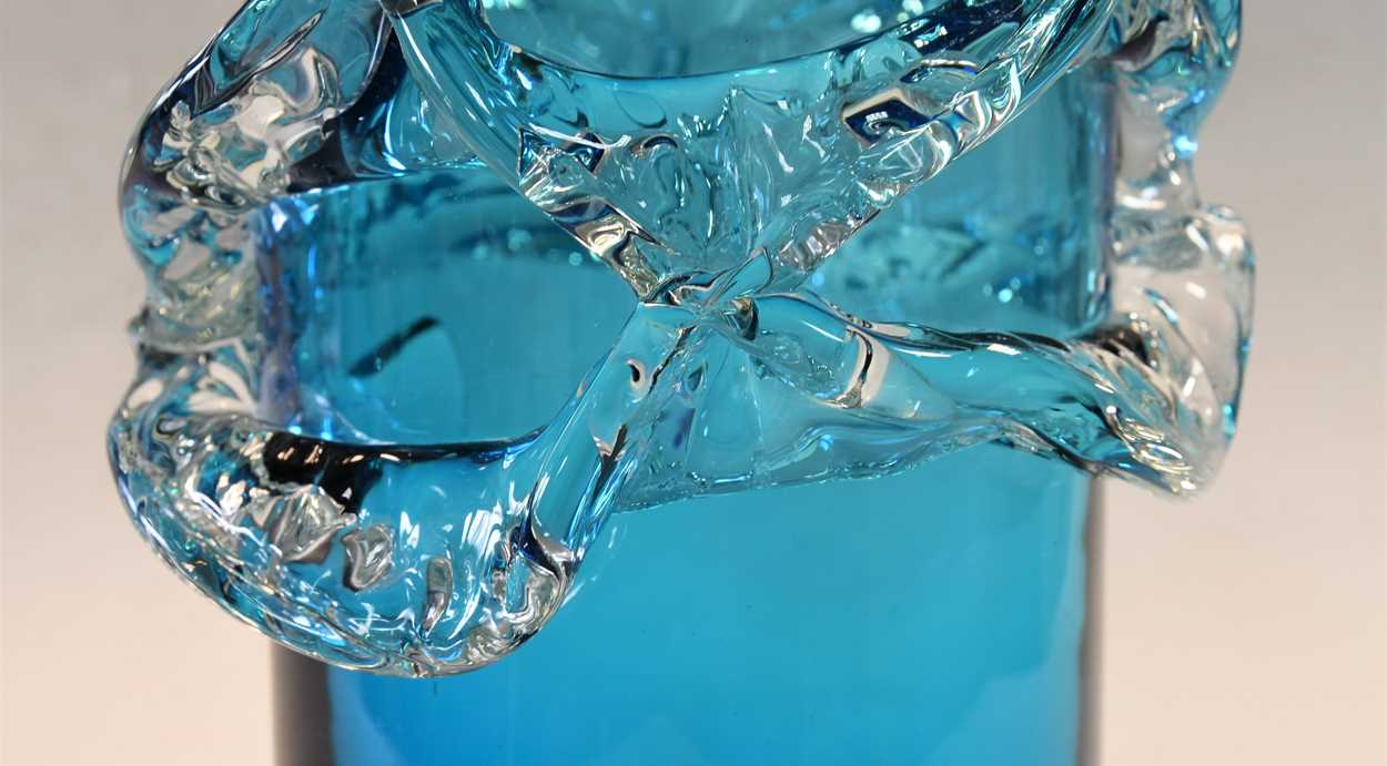 A tall turquoise glass chimney vase, - Image 3 of 6