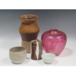 Five items of assorted 20th century studio glass and ceramics to include a swirling patterned pink