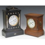 An early 20th oak cased mantle clock retailed by Maple & Co., 27 x 22 x 13.5cm, together with a