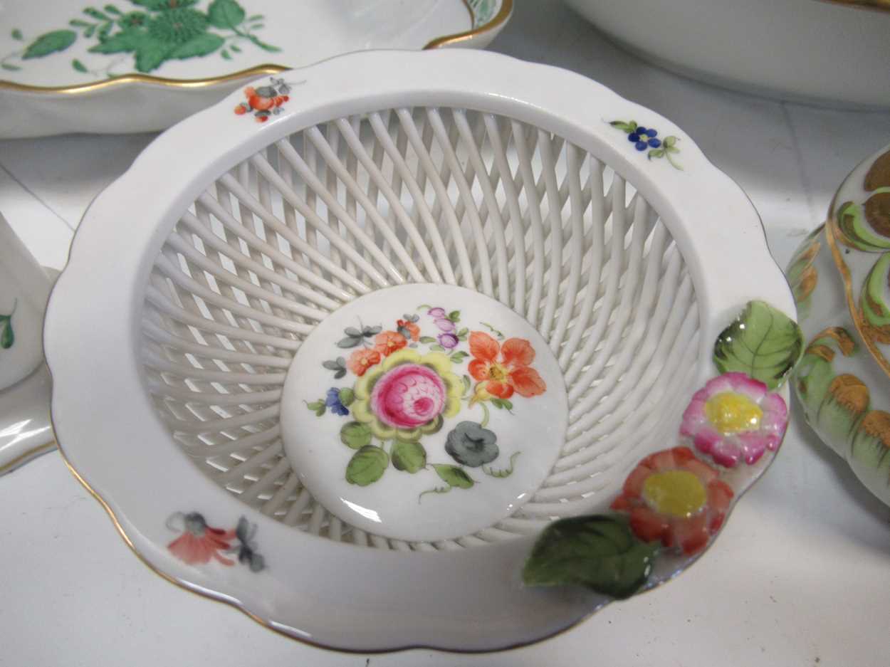 Items of Herend porcelain to include a green bouquet pattern vase, rectangular dish and an oval - Image 9 of 9