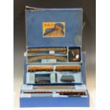 Hornby Dublo EDP1 3-rail Sir Nigel Gresley Passenger set comprising LNER no.7 blue loco & tender,