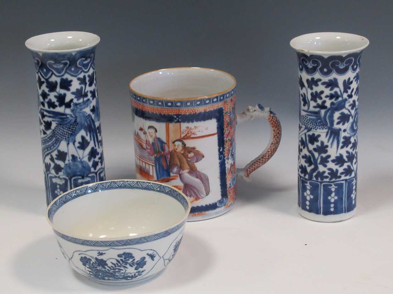 A pair of Chinese blue and white vases 20.5cm high; together with a 19th century Chinese export