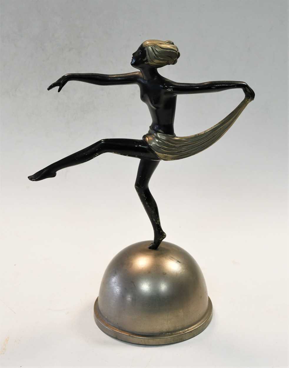 After Josef Lorenzl, a patinated and silvered spelter model of a scarf dancer, - Bild 3 aus 8