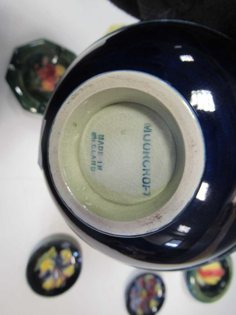 Five Moorcroft octagonal ashtrays and six other small Moorcroft dishes - Image 3 of 7