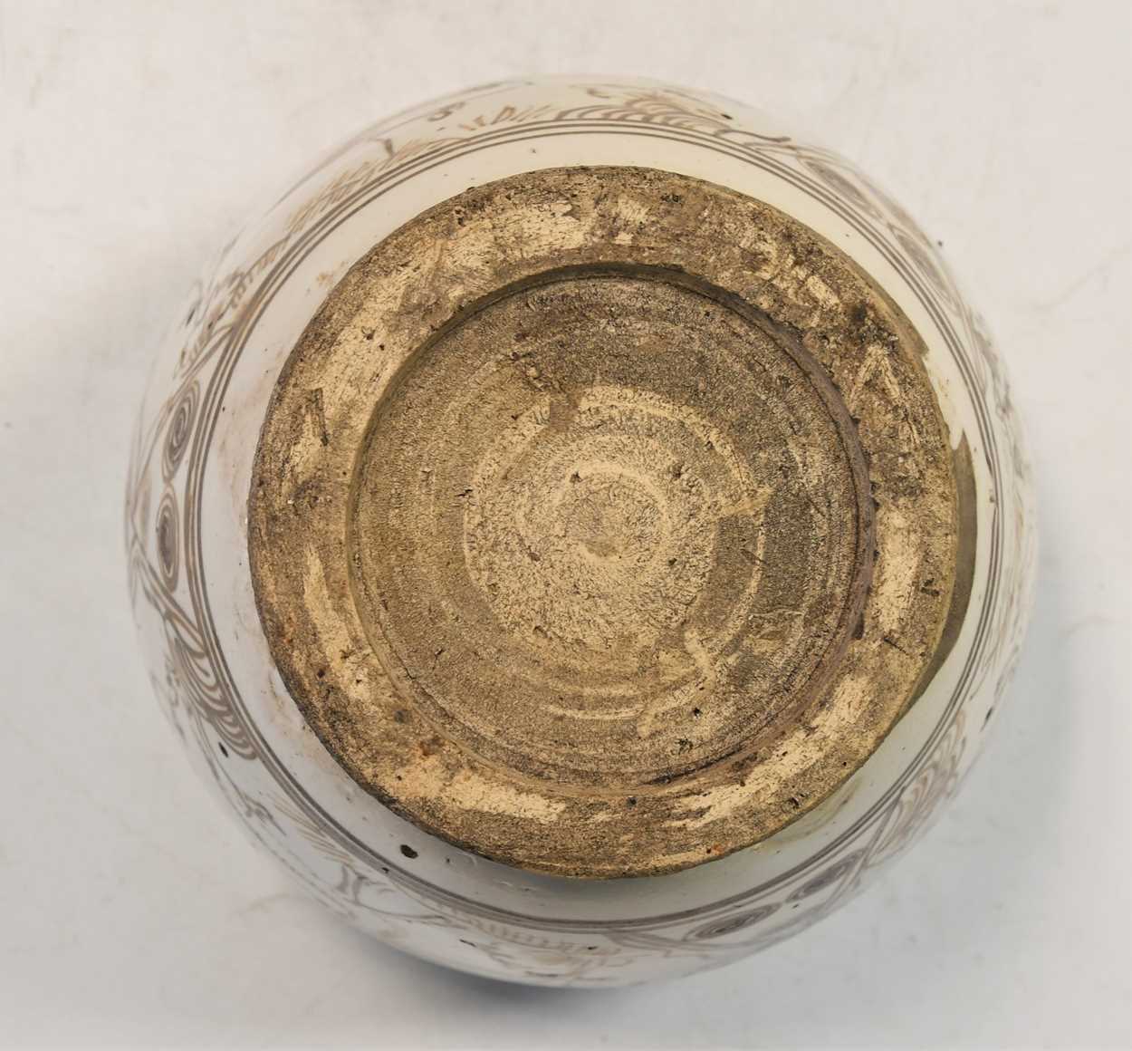 A Chinese Cizhou jar, Jin/Yuan Dynasty, - Image 8 of 18
