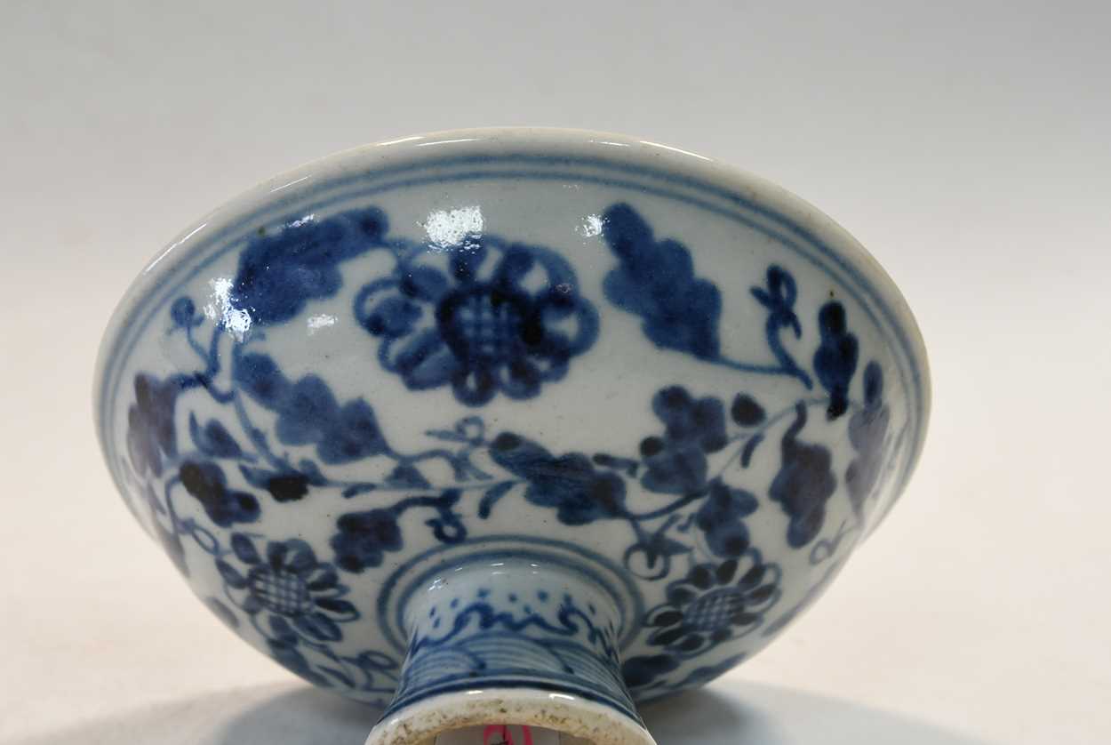 A Chinese blue and white Ming style dragon stem cup, probably Qing Dynasty or later, - Image 6 of 12