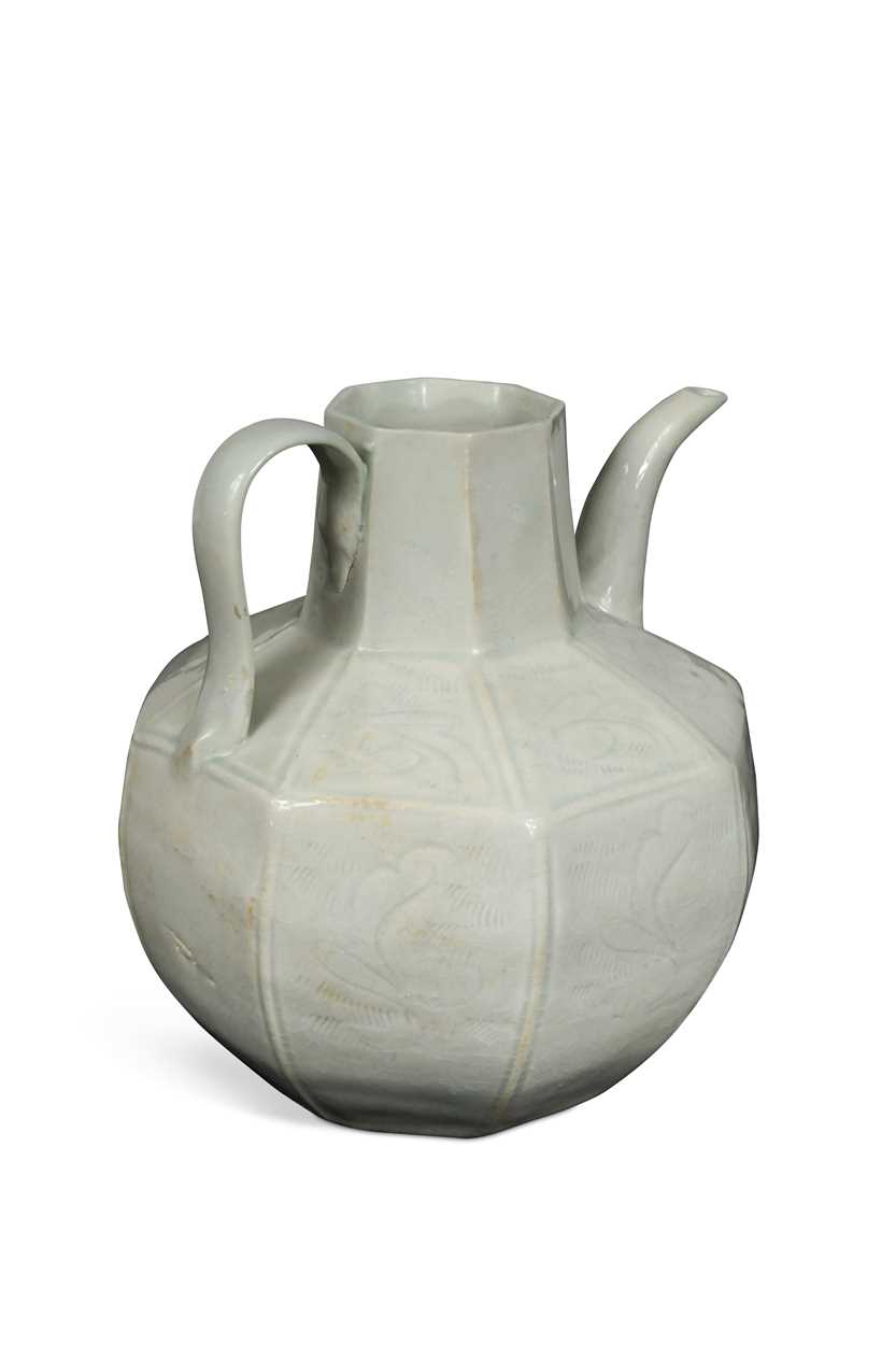 A Qingbai octagonal wine pot, Song Dynasty (960-1279),