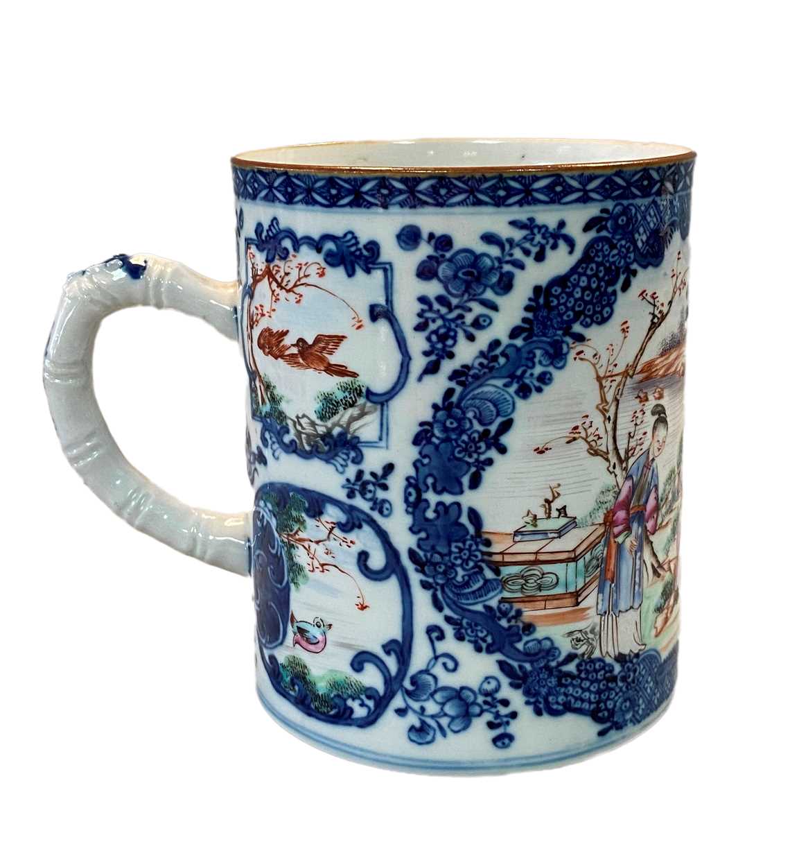 A Chinese Mandarin export porcelain mug, Qing Dynasty, circa 1780,