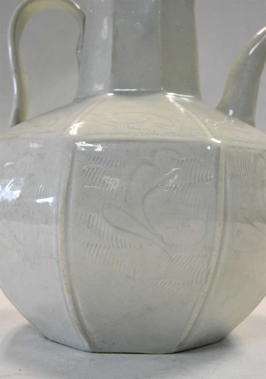 A Qingbai octagonal wine pot, Song Dynasty (960-1279), - Image 7 of 17