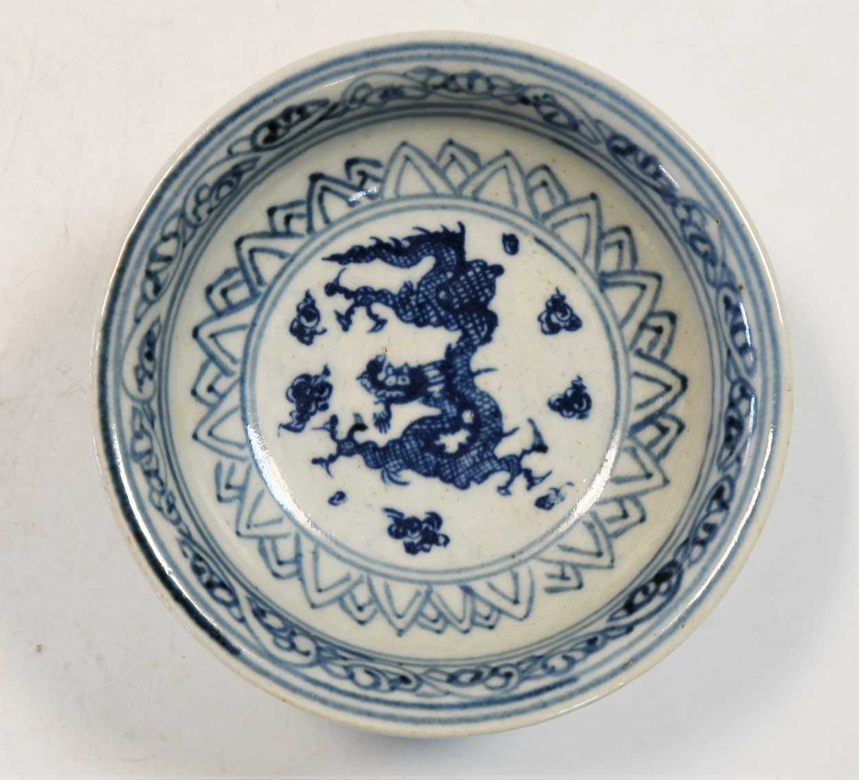 A Chinese blue and white Ming style dragon stem cup, probably Qing Dynasty or later, - Image 2 of 12