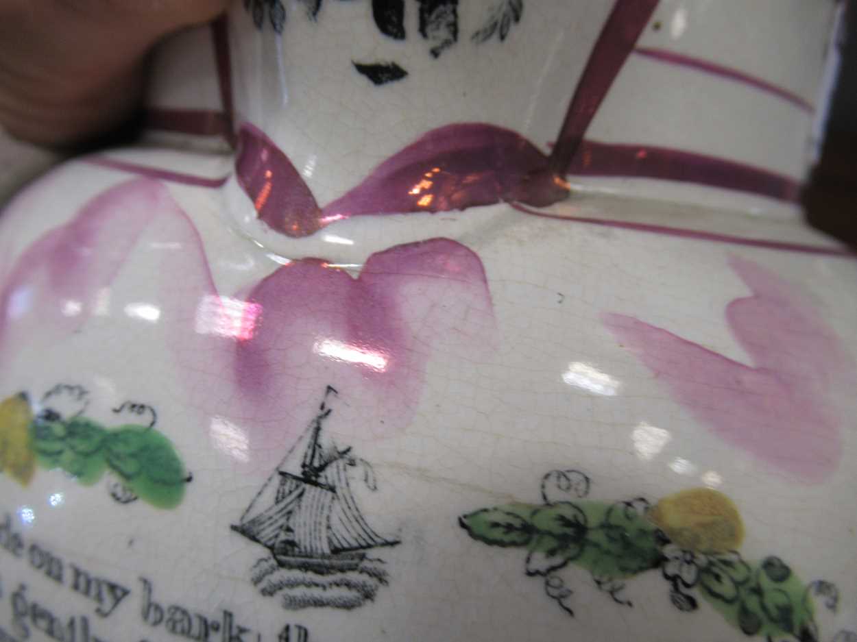 A Sunderland lustre commemorative jug, a chamber pot and novelty frog mug (3)Fading to decoration - Bild 10 aus 20