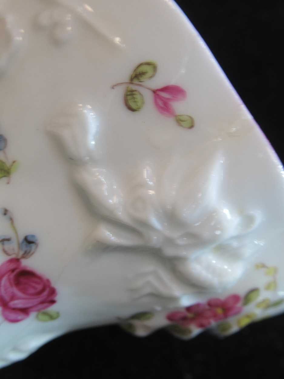 A Meissen sweetmeat bowl. in the form of a blanc de Chine libation cup with flower painted moulded - Bild 7 aus 16