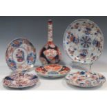 A collection of Imari style plates and dishes, gourd vase, etc (6)