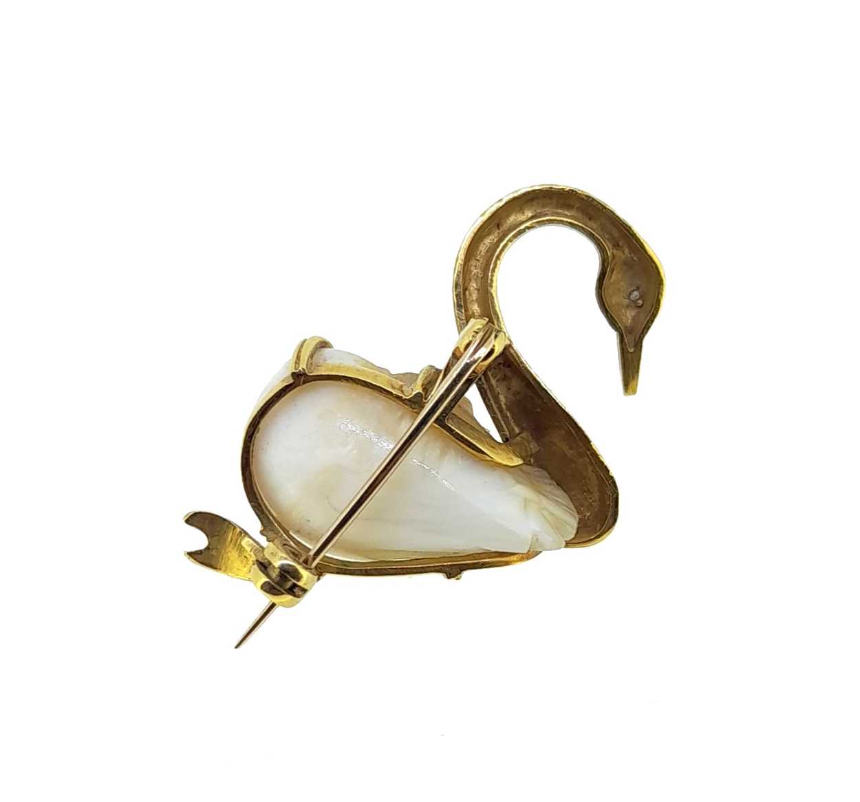 An 18ct gold pearl and diamond swan brooch, - Bild 2 aus 2