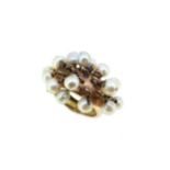 A cultured freshwater pearl dress ring,