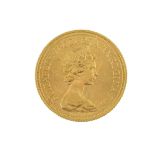 Elizabeth II gold sovereign 1976