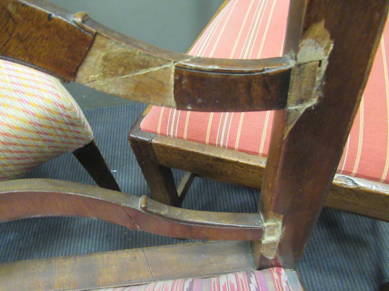 A near pair of chairs with wavy top rail; together with another one of similar style (3) - Image 6 of 7