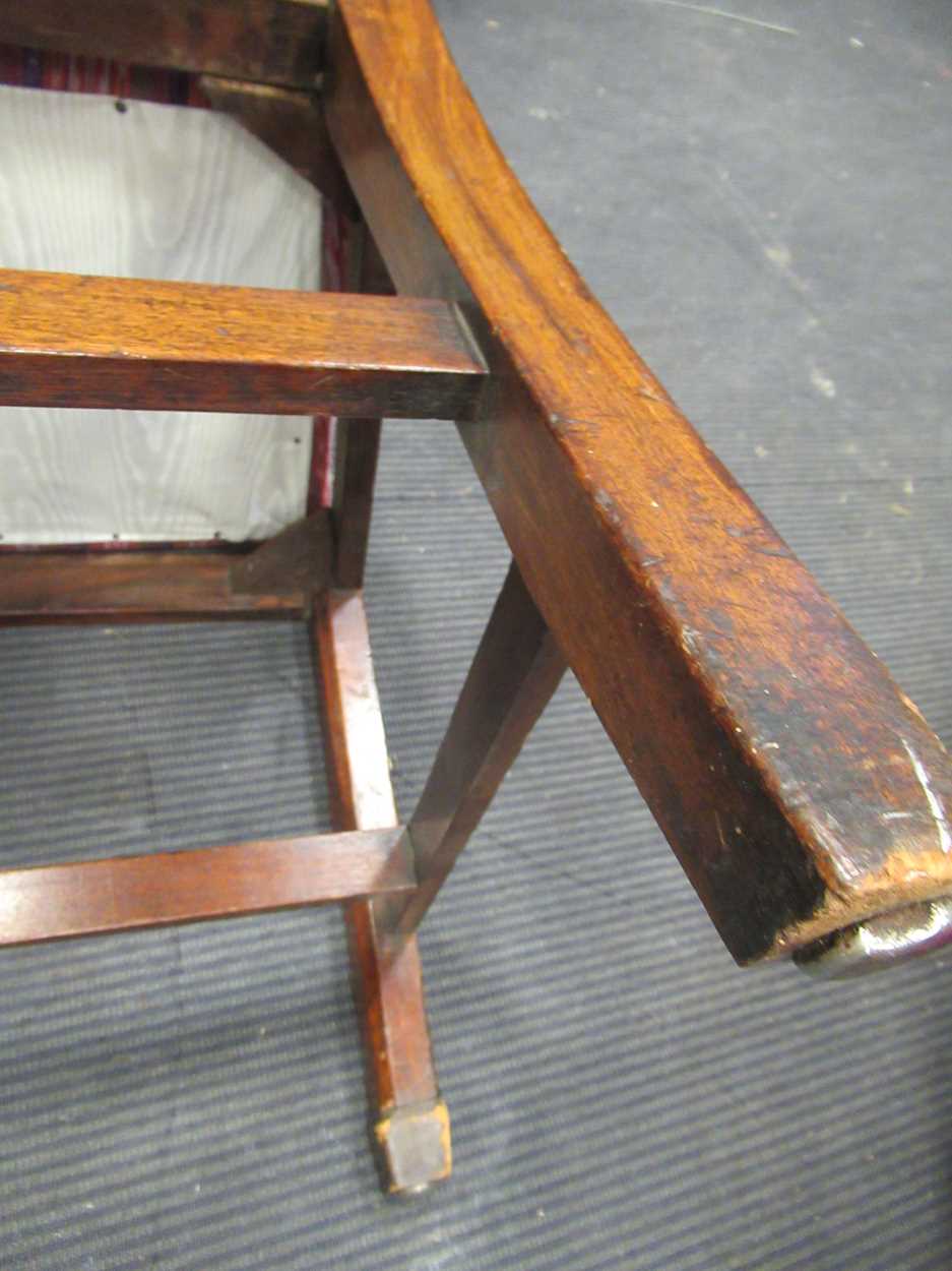 A near pair of chairs with wavy top rail; together with another one of similar style (3) - Image 2 of 7