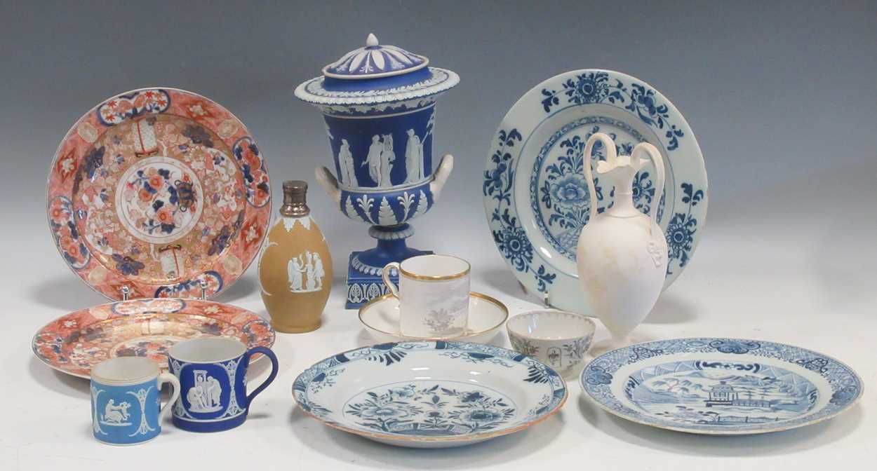 A collection of ceramics to include an 18th/early 19th Wedgwood scent bottle, a Wedgewood blue