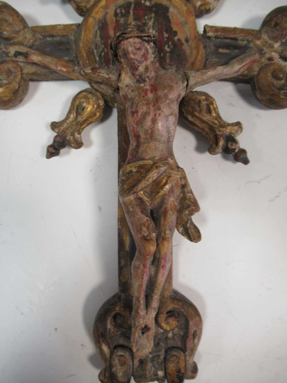 An Italianate painted wooden form of the crucifixion, 45 x 22.5cm - Image 2 of 5