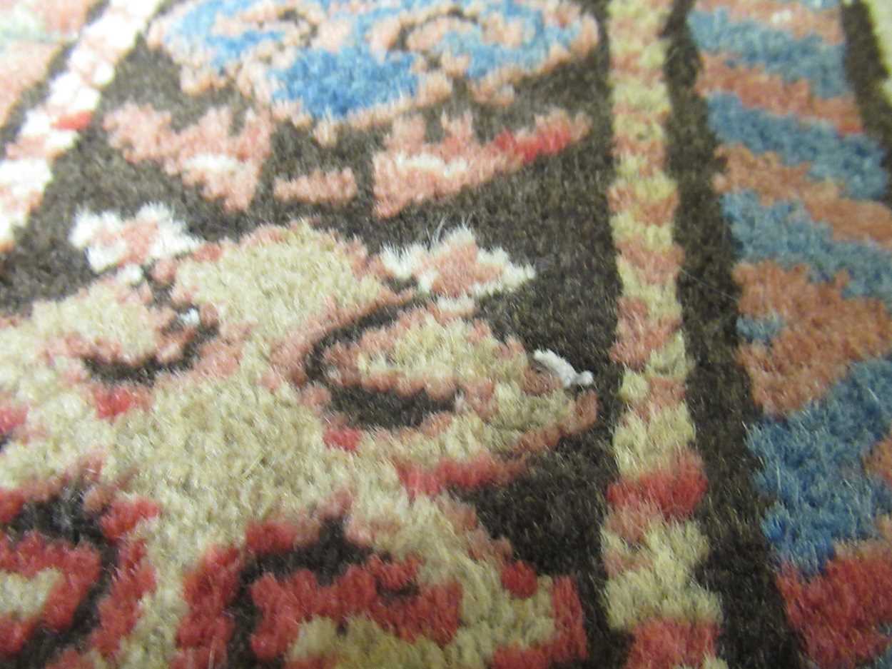 A late 19th century Akstafa prayer rug with boteh field, 173 x 85cmRug faded to various - Bild 9 aus 21