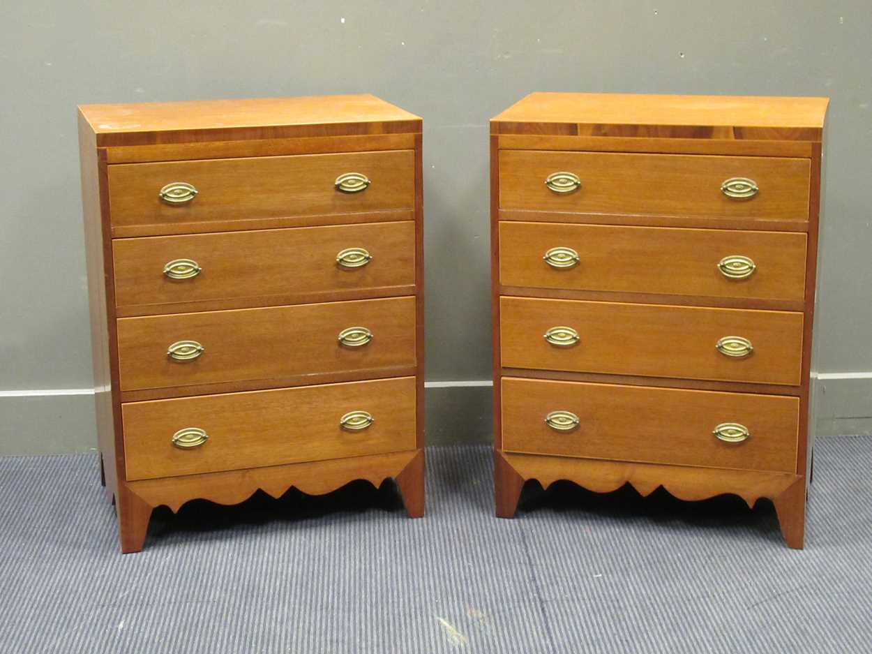A pair of Georgian style mahogany chest of four drawers, 79 x 59 x 39cm (2)