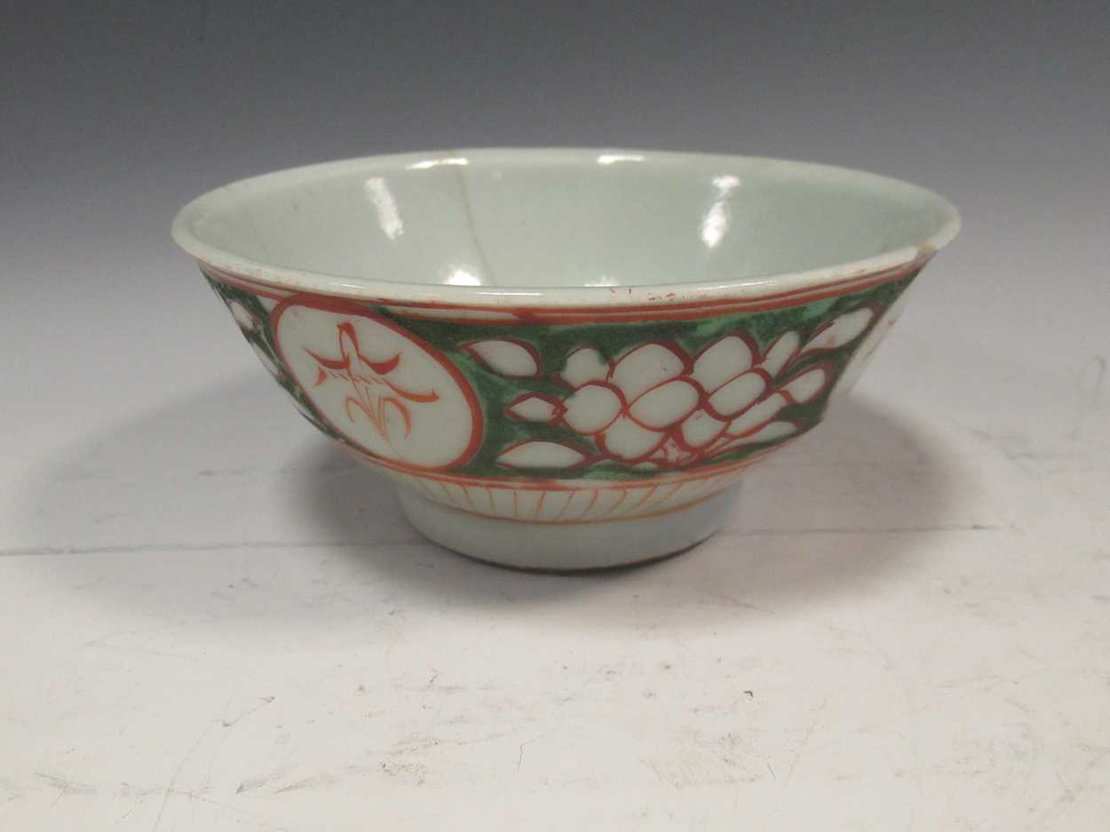 Chinese Swatow late Ming Dynasty bowl, 15cm diameter