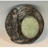 Art Nouveau circular pewter picture frame, 16 cm high, fits a picture 9 x 7.5cm