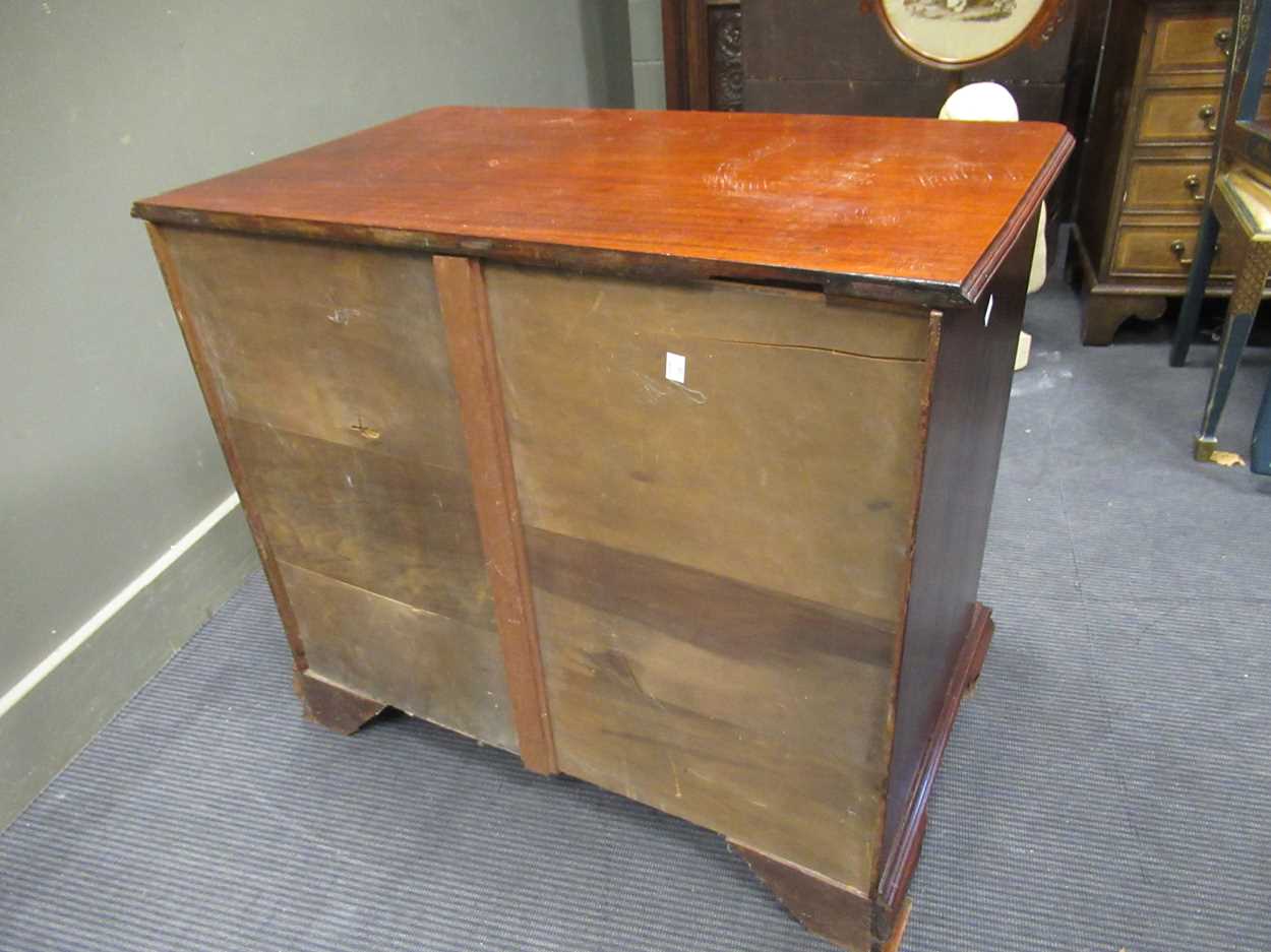 A George III style mahogany kneehole desk, 20th century, 76 x 87 x 51cm - Image 3 of 7