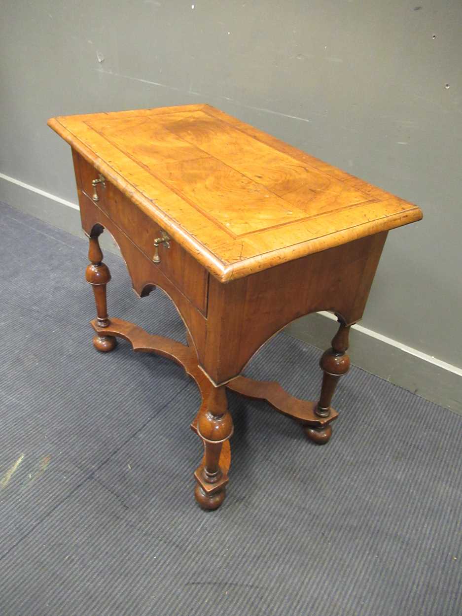 A William & Mary style walnut low boy with single drawer on turned legs and flat X-shape - Image 5 of 8