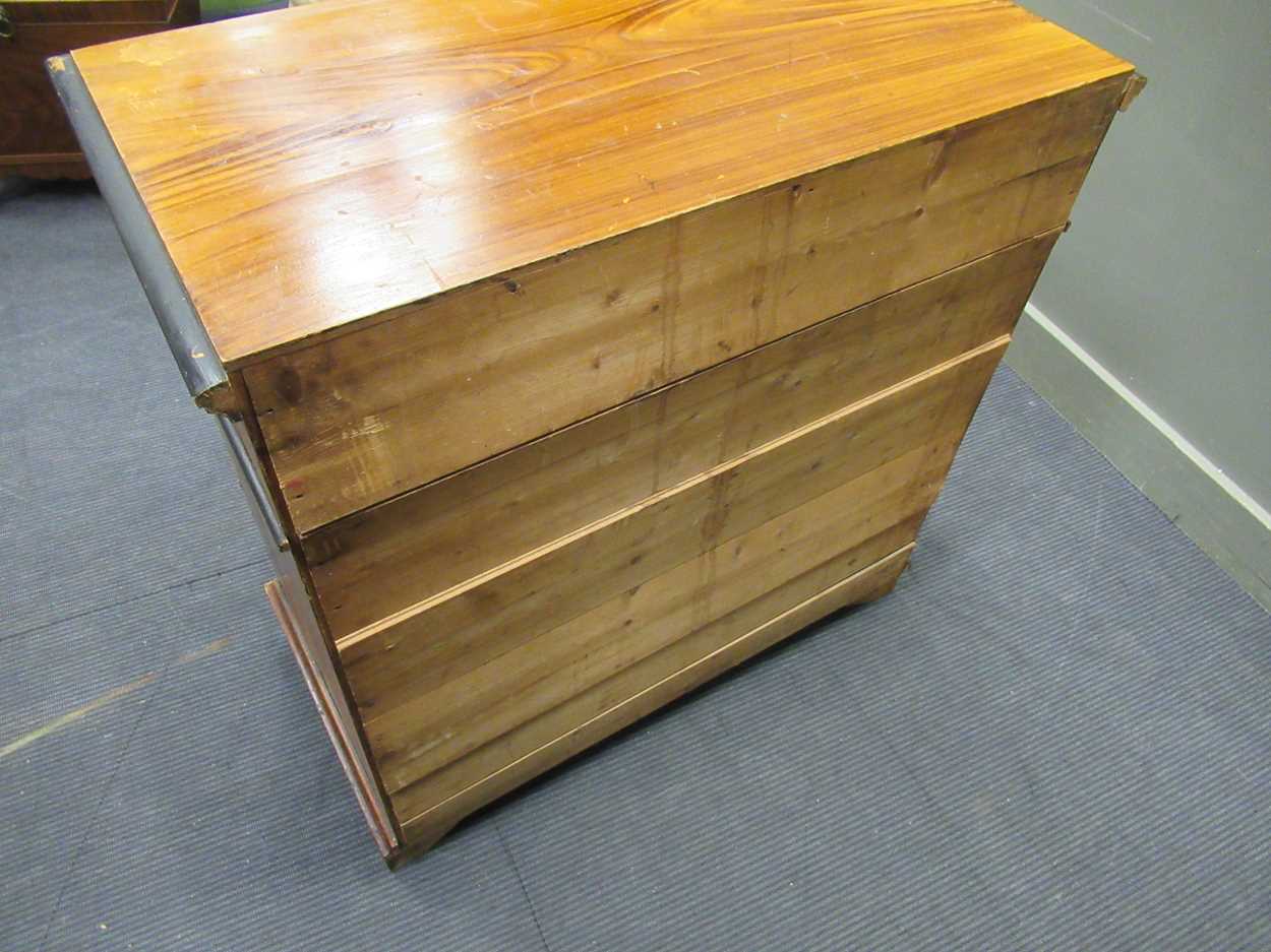 A faux painted wood grain chest of drawers, comprising of four long drawers flanked by split - Image 3 of 6
